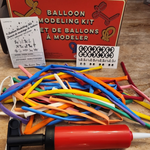 Balloon Modeling Kit - Picture 3 of 3